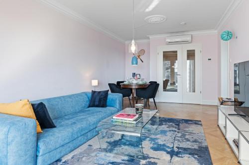 Hamm Apartment | CLS Moderne City-Wohnung Hamburg Tiefgarage, Klimaanlage, 65 Zoll Smart-TV, E-Laden, Balkon, Parken, Blick über Hamburg, Cafe im Haus, Bus gegenüber, Flex Check In