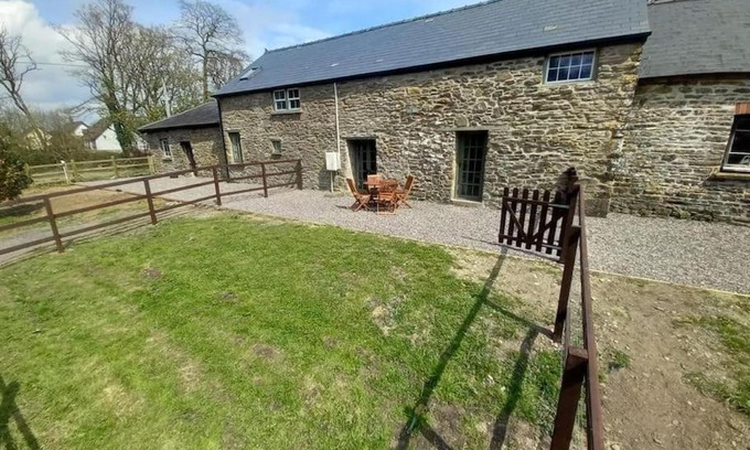 Llanddowror Apartment | Coach House at Picton - Restaurant and bar on site