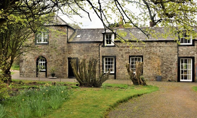 Carsethorn House | Coachmans Cottage