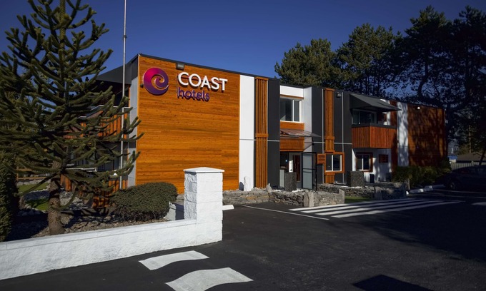 East Side Hotel | Coast Metro Vancouver Hotel