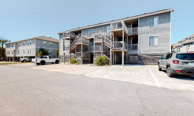 Ocean Sands Condo | Coastal 2BR 2nd-Floor | Balcony