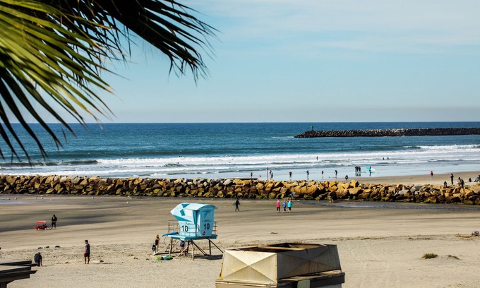 Townsite Condo | Coastal Beauty: A Beachfront Condo with Spectacular Natural Views!