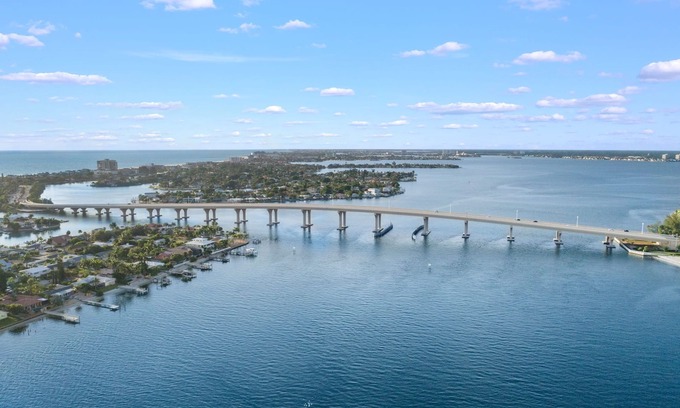 Isla del Sol Condo | Coastal Bliss and Endless Sunshine