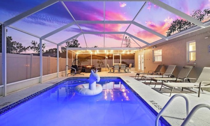 Bayshore Gardens House | Coastal Bungalow with NEW Pool!