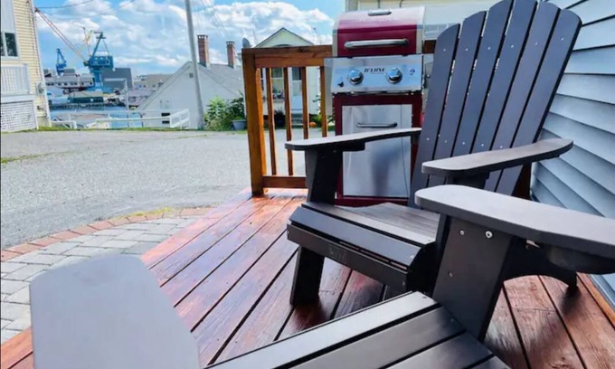 Kittery Cottage | Coastal Cottage - Porch, Grill, Walk to Portsmouth