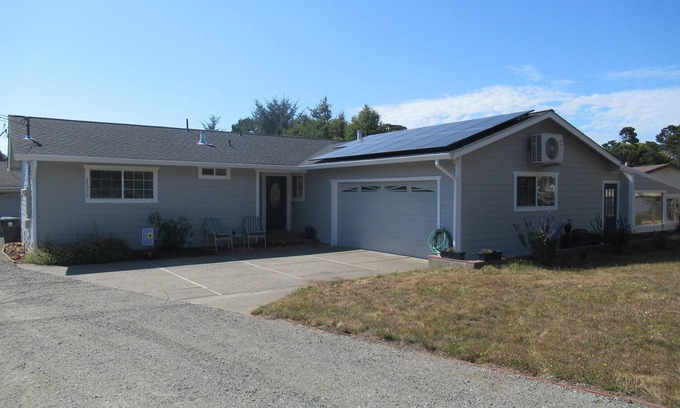 Fort Bragg House | Coastal Country Home in Cleone - walking distance to beach, trails and park