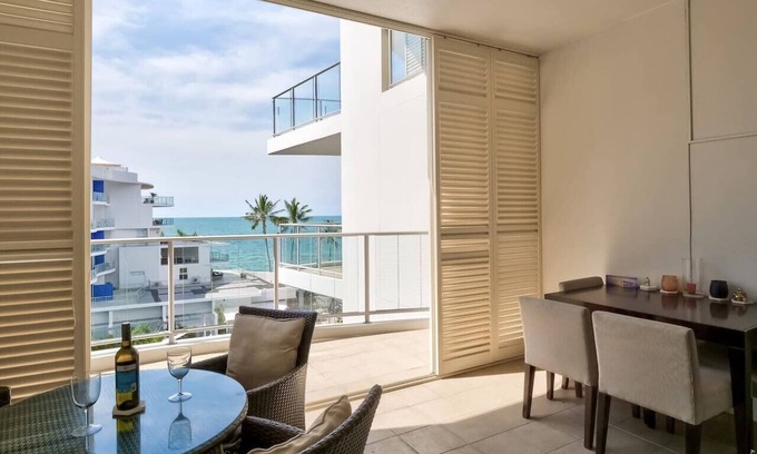 Urangan Apartment | Coastal Escape: 2BR + Pool & Spa