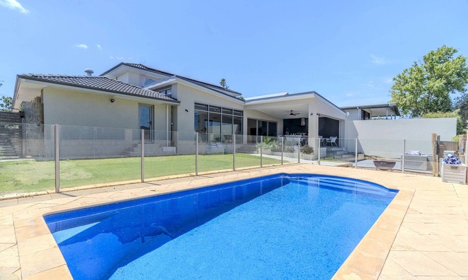 Mullaloo House | Coastal Escape Near Mullaloo Beach