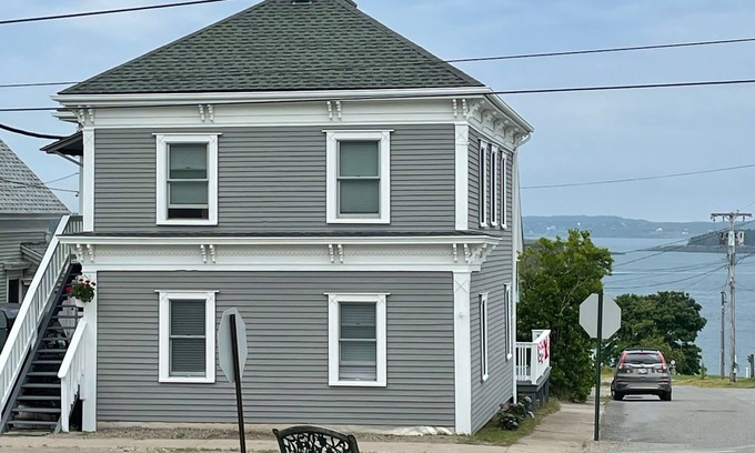 Eastport Apartment | Coastal Gem historic Eastport Water Street walk to shops, restaurants, galleries