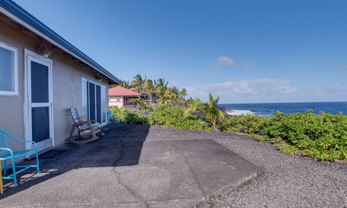 Keaau House | Coastal Keaau Home: Ocean & Sunrise Views, Pool