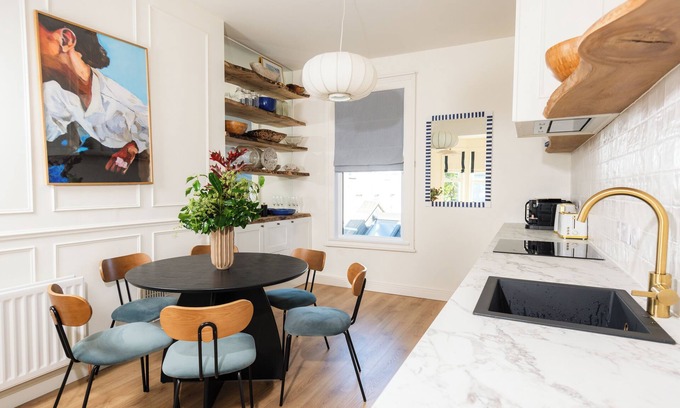 Bangor Apartment | Coastal Location - Sleeps 6 & Pet Friendly