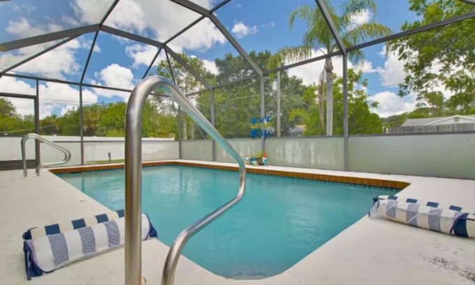 Port Charlotte House | Coastal Paradise with HEATED POOL