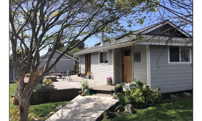 Westhaven-Moonstone House | Coastal Refuge, *Hot Tub,* Close to Town.