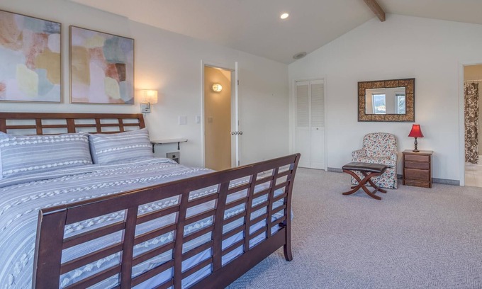 Nehalem Condo | Coastal River Haven