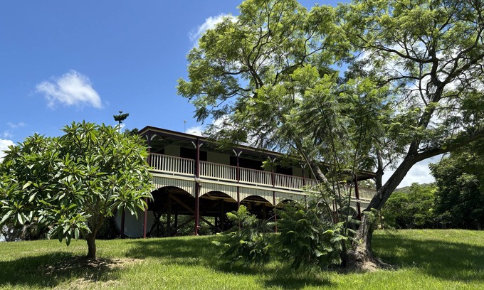 Yarrahapinni House | Coastal rural home on macadamia plantation close to amazing beaches Dog friendly