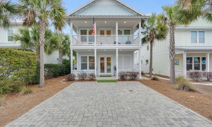 Miramar Beach House | Coastal Sands - Sands Street