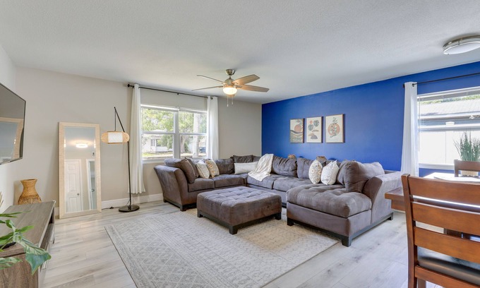 Indian Beach Sapphire Shores Condo | Coastal Sarasota Condo: Minutes to Beach!