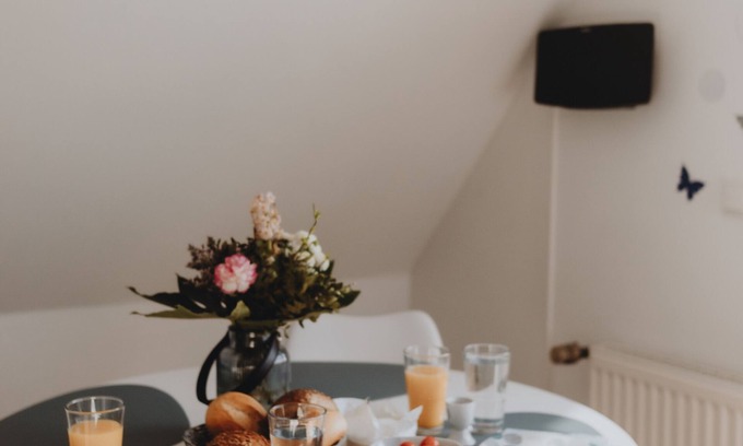 Wremen Apartment | Coastal time-out - cozy vacation apartment on the North Sea. Furry friends welcome.
