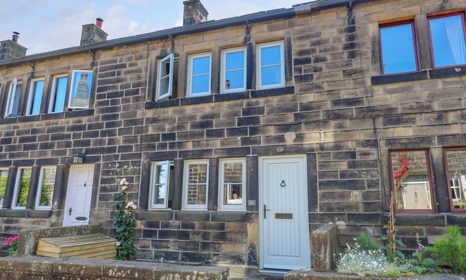 Heptonstall Cottage | COBBLES COTTAGE, character holiday cottage in Heptonstall