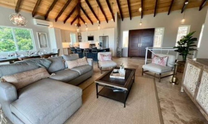 Fish Bay Villa | Cocoa Reef