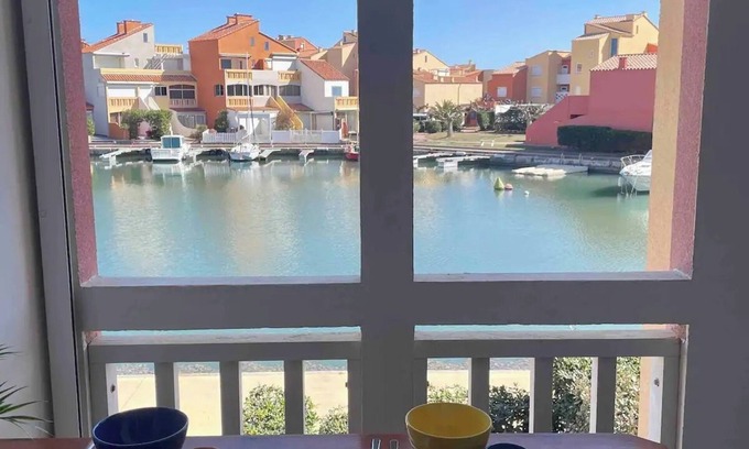 Le Barcares Apartment | Cocon Marine Avec sa vue lac son Balcon Exposé est sa Piscine, Tout Équipé