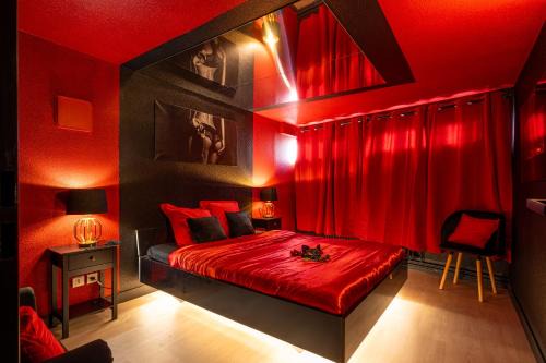 Montbeliard Apartment | Cocon Sensuel - 50 Nuances - Les Cocons de Nath