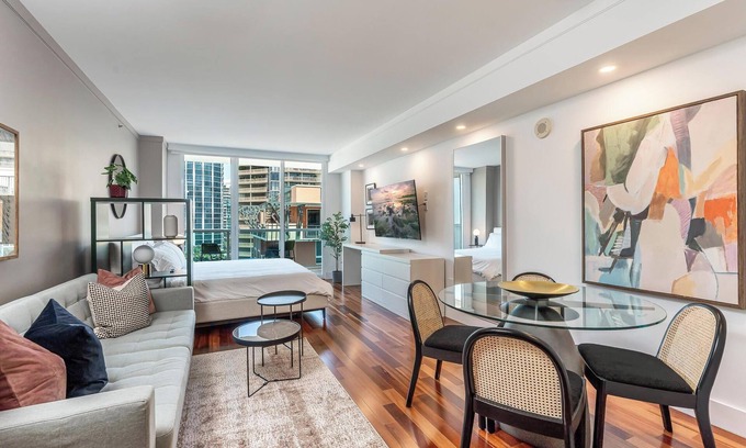 Coconut Grove Condo | Coconut Grove Studio: Sleeps 4 Includes Parking