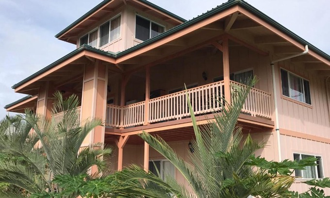 Kehena House | Coconut Palms Vacation Rental near lava fields and beaches
