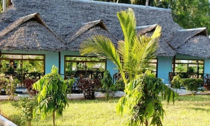 Marumbi Hotel | Coconut Tree Village Beach Resort