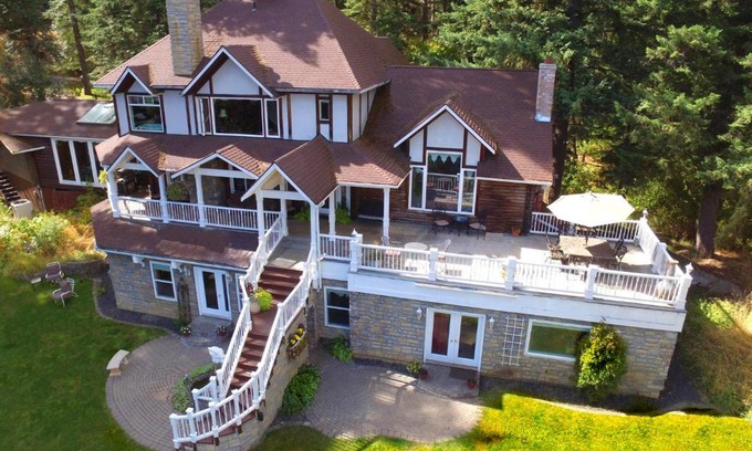 Coeur d'Alene Bed & Breakfast | Coeur de Lion BNB
