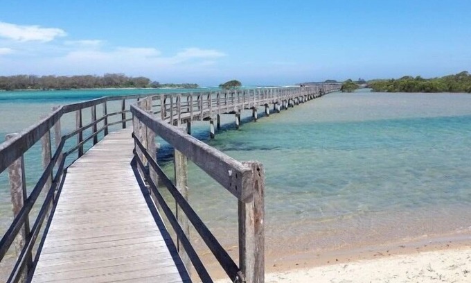Korora Villa | Coffs Harbour beach side Villa Korora. Long term bookings available