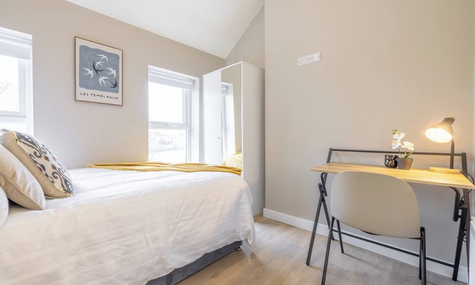 Coleraine Apartment | Coleraine, Northern Ireland - River Bann Rooms (Room 7)
