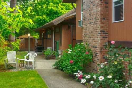 North Saanich House | Coles Bay Vacation Retreat