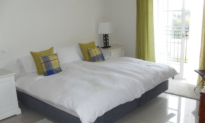 Carvoeiro Apartment | Colina Verde C Lote 3, A Stunning Townhouse With Shared Pool Close to Beach/Town