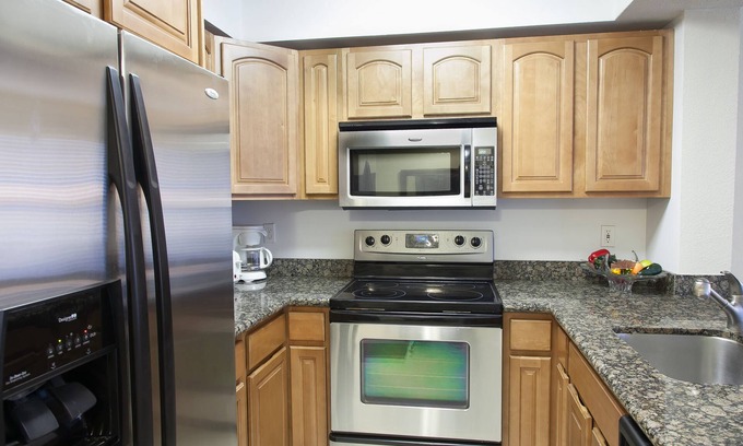 Bahama Reef Apartment | Colindale Apartments
