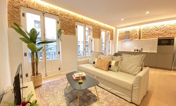 Barrio de La Latina Apartment | Collection La Latina - Bright flat in La Latina neighbourhood