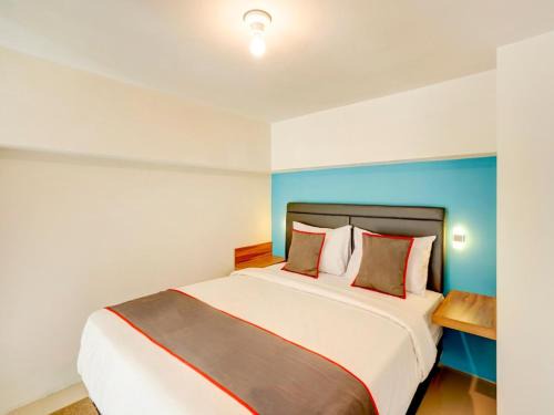 Waru Hotel | Collection O 30 Amega Crown Sub