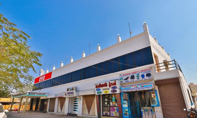 Bhuj Hotel | Collection O Hotel Dollar