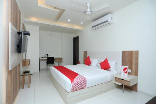 Kolar Road Hotel | Collection O LNCT University Bhopal Formerly Taste of Temple