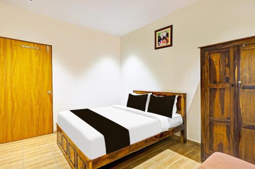 Gandhinagar Hotel | Collection O Pethapur Gandhinagar Formerly Hotel Royal Park