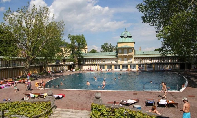 Bad Voeslau Hotel | College Garden Hotel