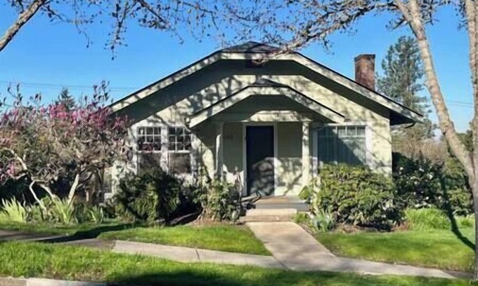 College Hill House | College Hill Classic
