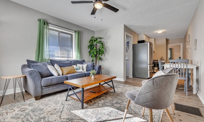Eagan Park House | College Park Charmer Near ATL w/Parking
