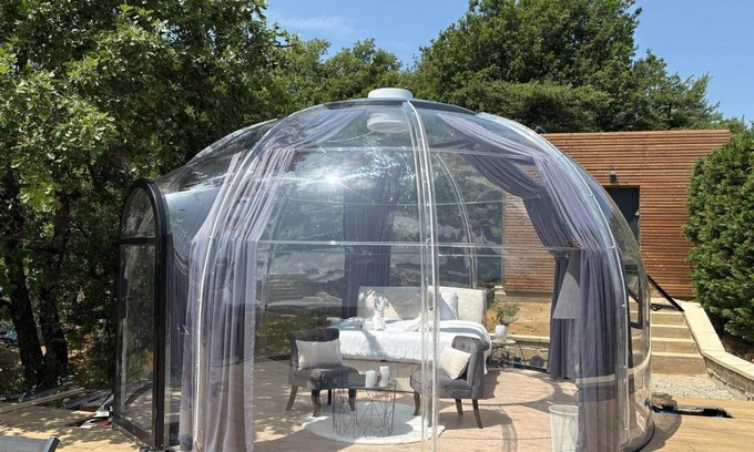 Bathernay Bed & Breakfast | CollinéA La Bulle StelléA Sleep under the stars!