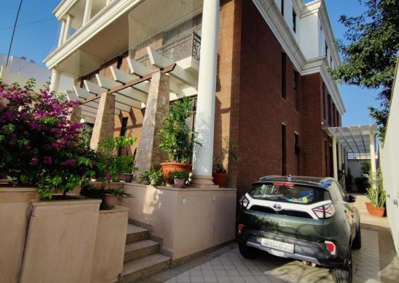 Vidhyadhar Nagar Apartment | Colonel's Abbey