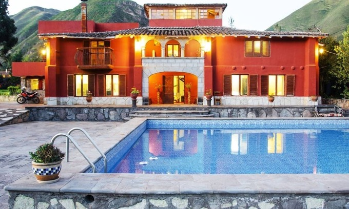 Urubamba House | Colonial house