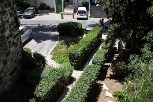 Emek Refaim Apartment | Colony Suites- Hananya St.