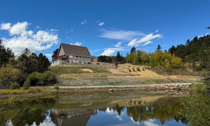 Black Hawk House | Colorado Mountain Retreat- Sleeps 16+ - lake river creek - Wedding Reunion Event