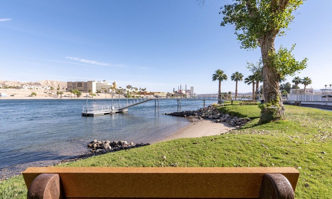 Bullhead City Condo | Colorado Riverfront Rental