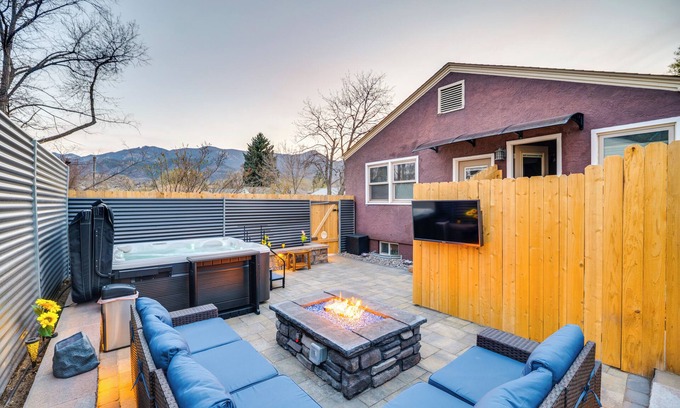 Pleasant Valley Apartment | Colorado Springs Apt w/Private Hot Tub